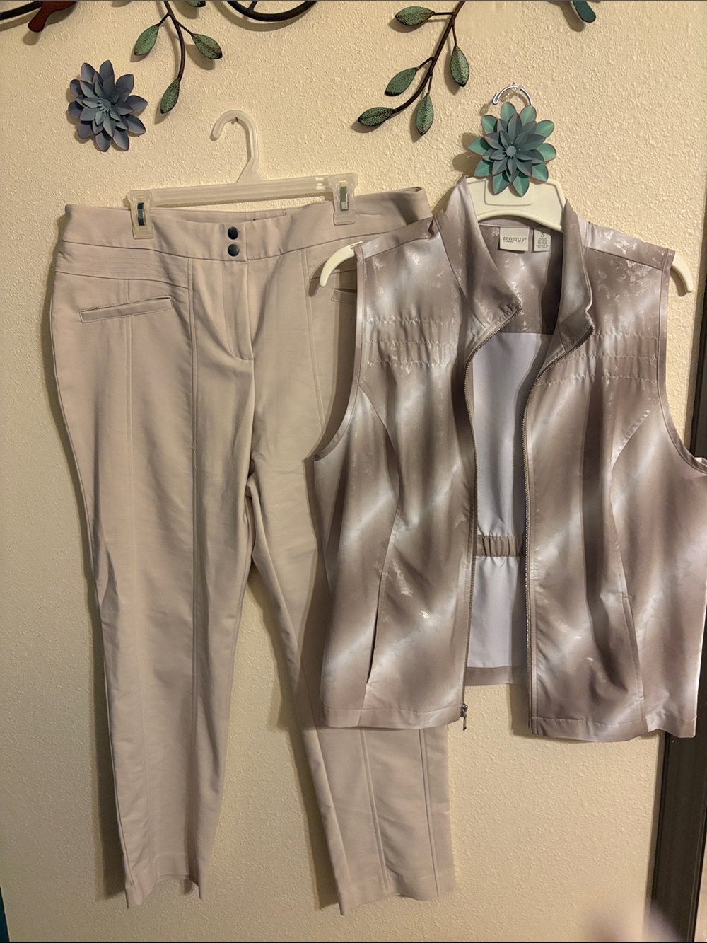Light brige Women's Dress Pants - Classic Fit and vest